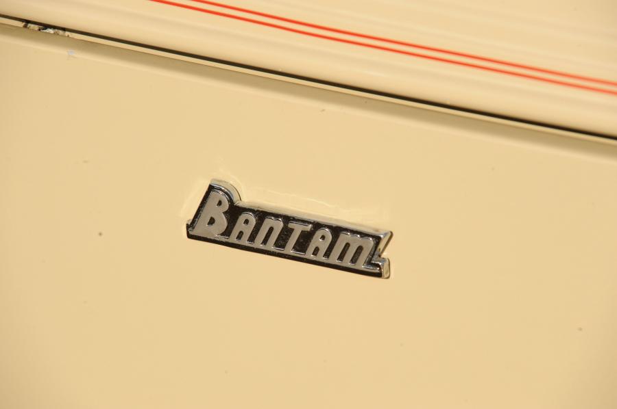 Логотип American Bantam Convertible Coupe 1941 года  (фото 19 из 24)